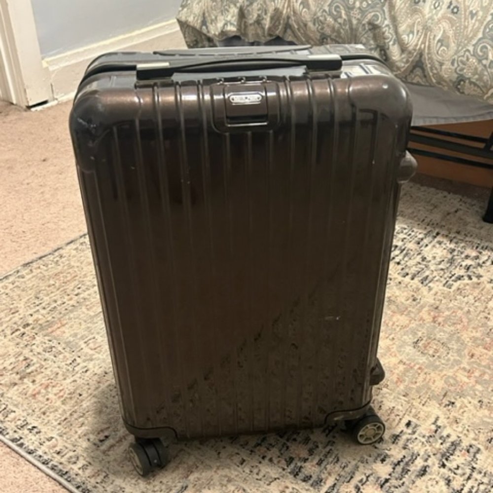 Rimowa Salsa Carry On Spinner